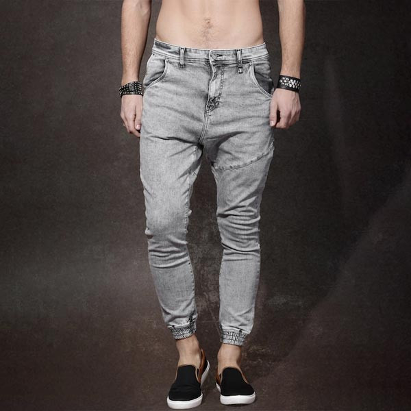 Men Grey Jogger Fit Low-Crotch Low-Rise Clean Look Jeans