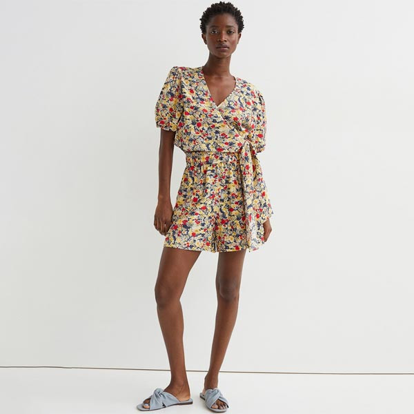 Women Multicoloured Floral Printed Pull-On Shorts